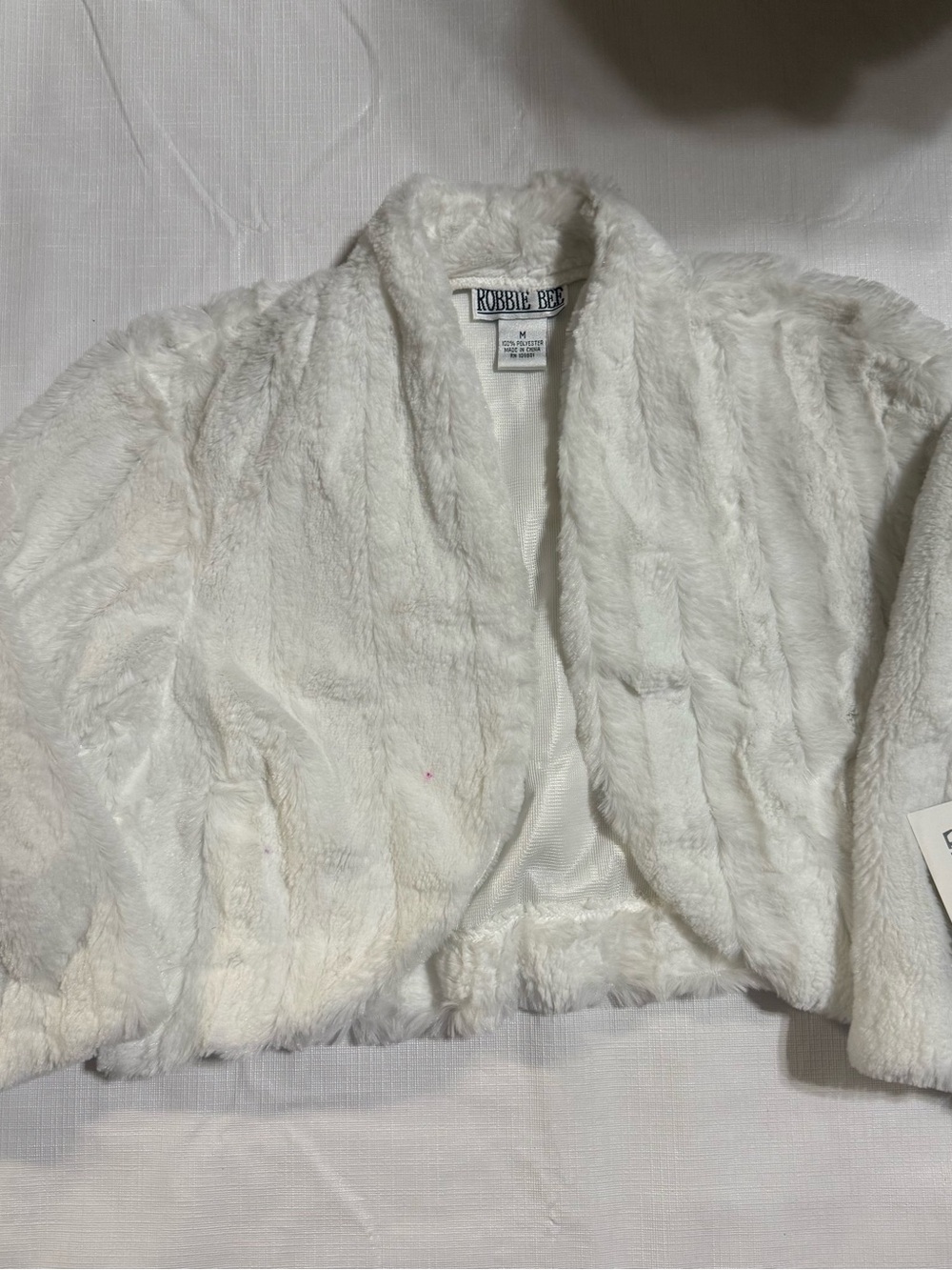 Robbie Bee Cream Faux Fur Collar Topper